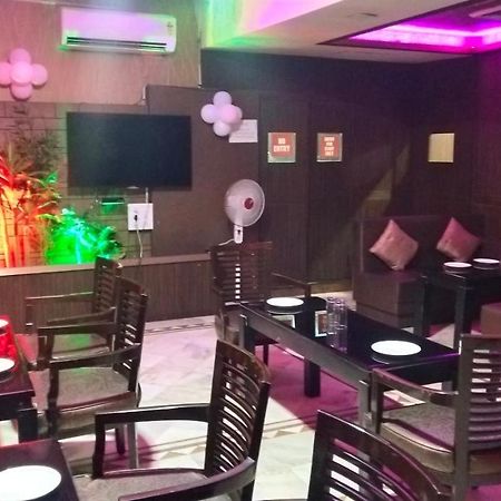Rass Hotel Kánpur Kültér fotó