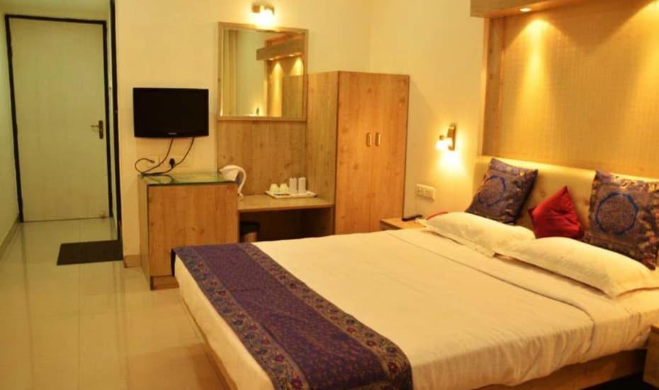 Rass Hotel Kánpur Kültér fotó