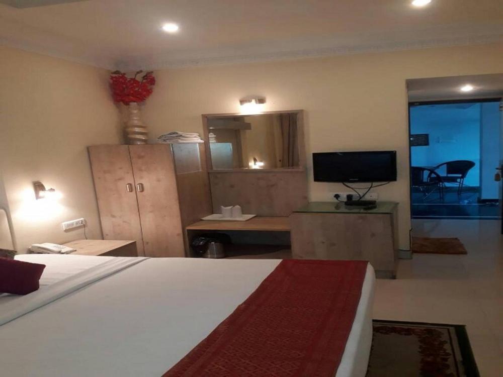 Rass Hotel Kánpur Kültér fotó