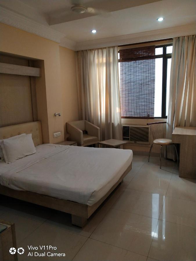 Rass Hotel Kánpur Kültér fotó