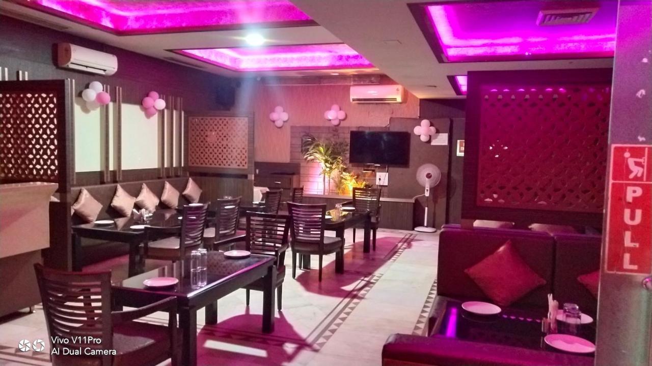 Rass Hotel Kánpur Kültér fotó
