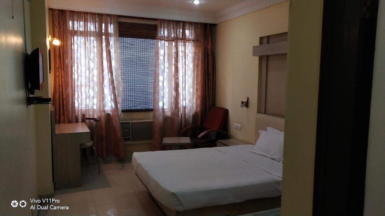 Rass Hotel Kánpur Kültér fotó